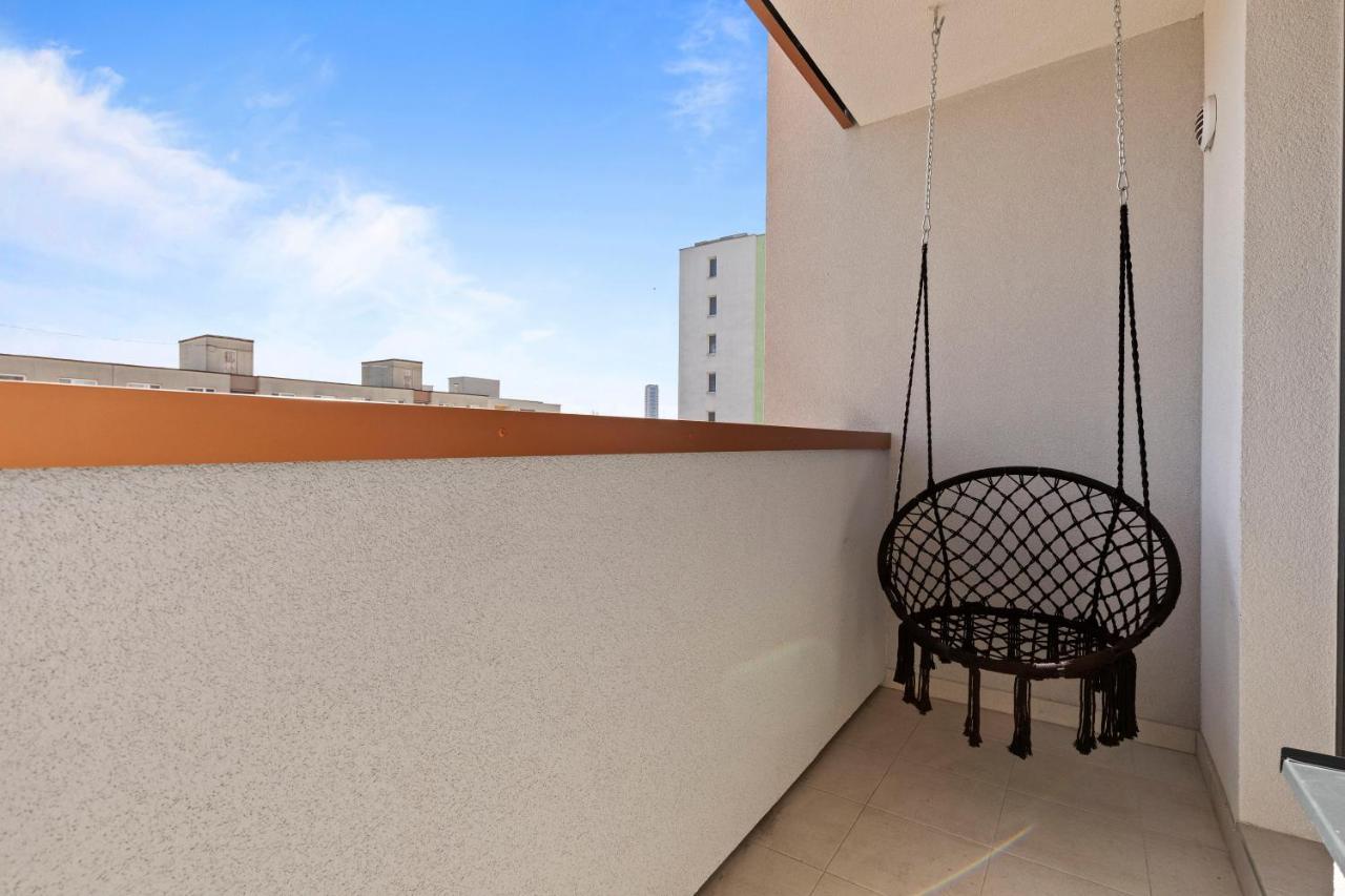 ブラチスラヴァLam Black - Ac - Balconyアパートメント エクステリア 写真